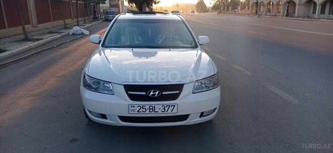 Hyundai Sonata-1