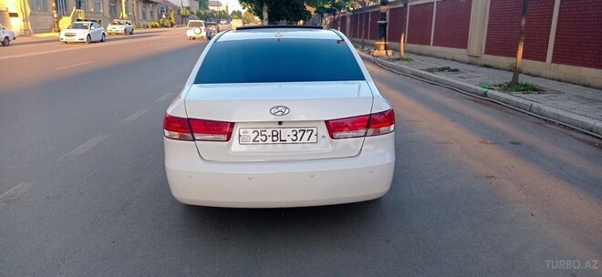 Hyundai Sonata-2