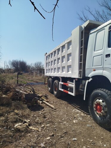 HOWO Sinotruk 2012, 400,000 km - 9.7 l - Beyləqan