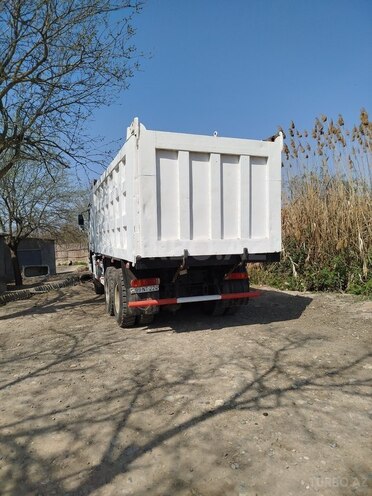 HOWO Sinotruk 2012, 400,000 km - 9.7 l - Beyləqan