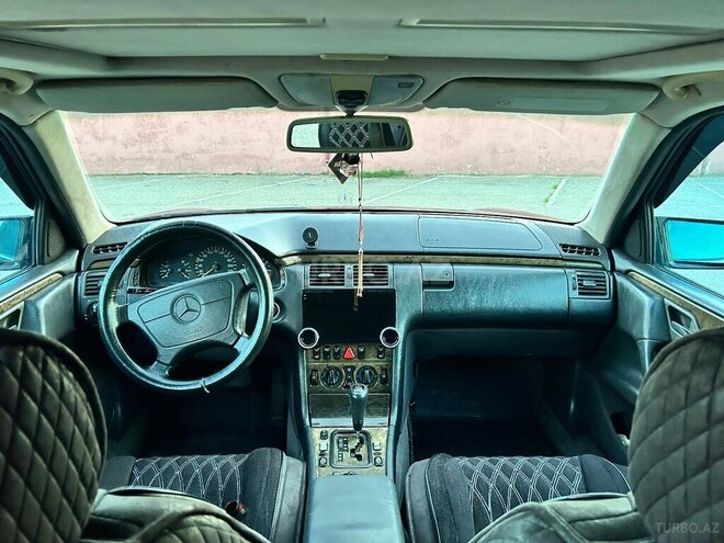Mercedes E 260 1998, 405,000 km - 2.4 l - Gəncə