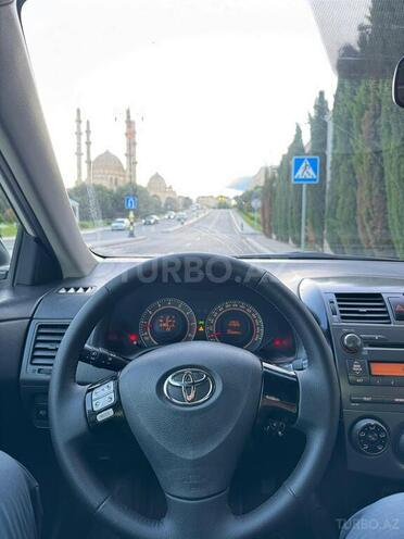 Toyota Corolla 2013, 253,000 km - 1.6 l - Bakı