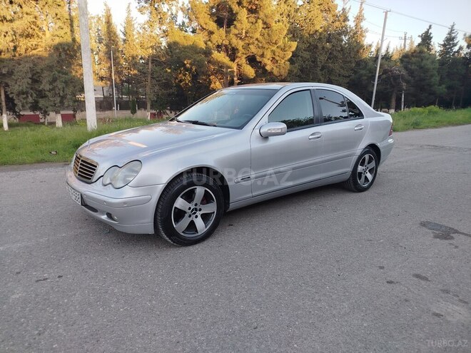 Mercedes C 200 2000, 252,483 km - 2.0 l - Qazax