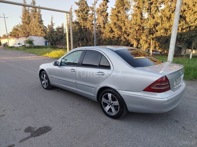 Mercedes C 200 2000, 252,483 km - 2.0 l - Qazax