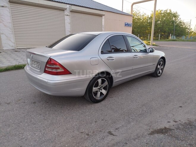 Mercedes C 200 2000, 252,483 km - 2.0 l - Qazax