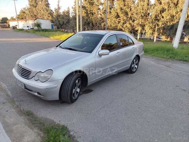 Mercedes C 200 2000, 252,483 km - 2.0 l - Qazax