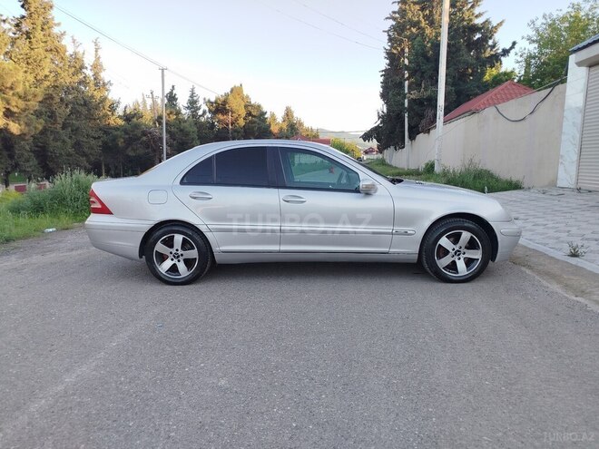 Mercedes C 200 2000, 252,483 km - 2.0 l - Qazax