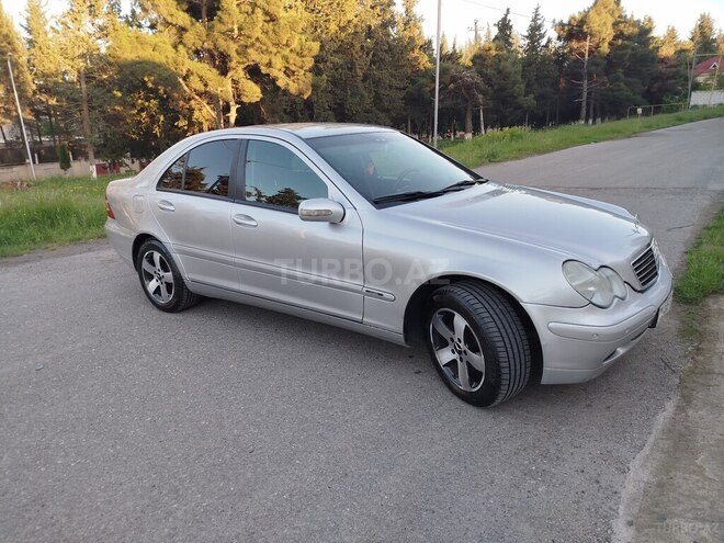 Mercedes C 200 2000, 252,483 km - 2.0 l - Qazax