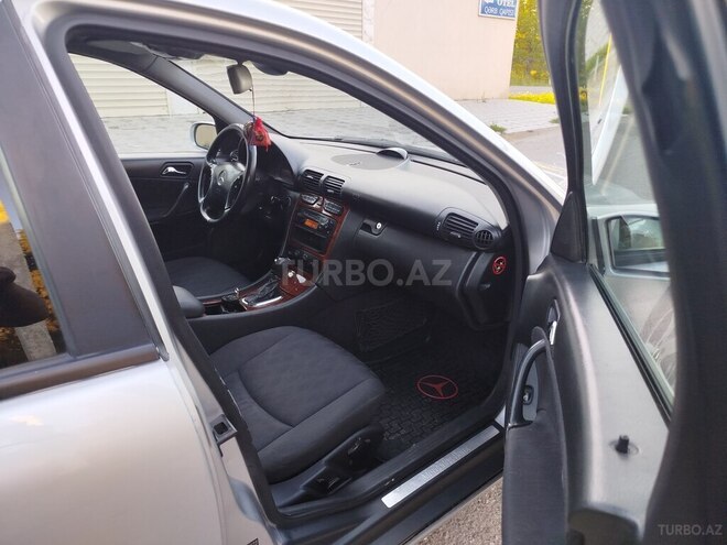 Mercedes C 200 2000, 252,483 km - 2.0 l - Qazax