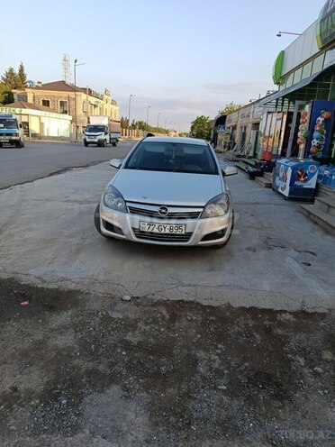 Opel Astra 2007, 200,000 km - 1.4 l - Biləsuvar