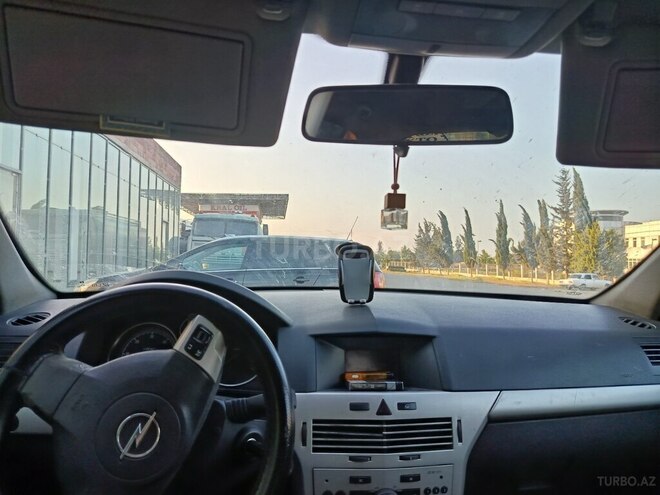 Opel Astra 2007, 200,000 km - 1.4 l - Biləsuvar