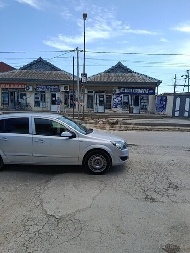 Opel Astra 2007, 200,000 km - 1.4 l - Biləsuvar