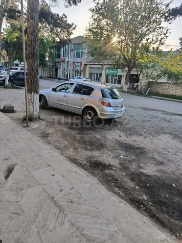 Opel Astra 2007, 200,000 km - 1.4 l - Biləsuvar