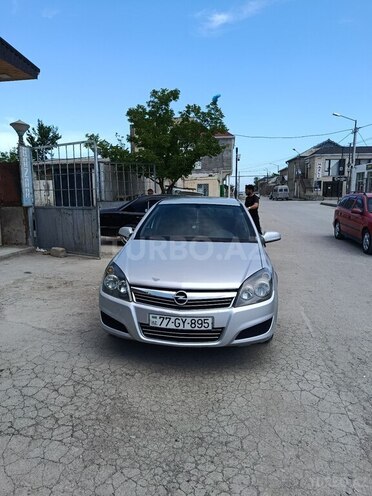 Opel Astra 2007, 200,000 km - 1.4 l - Biləsuvar