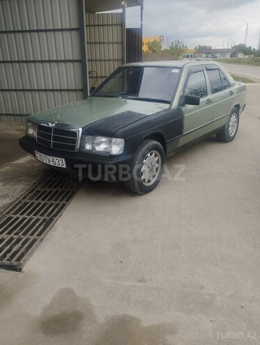 Mercedes 190 1988, 490,000 km - 2.0 l - Xudat