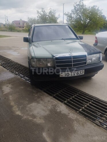 Mercedes 190 1988, 490,000 km - 2.0 l - Xudat