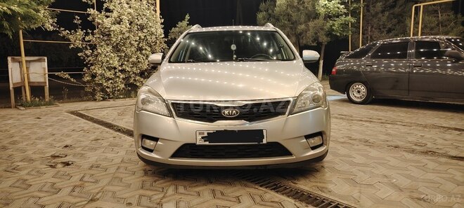 Kia Ceed 2010, 330,000 km - 1.6 л - Şirvan