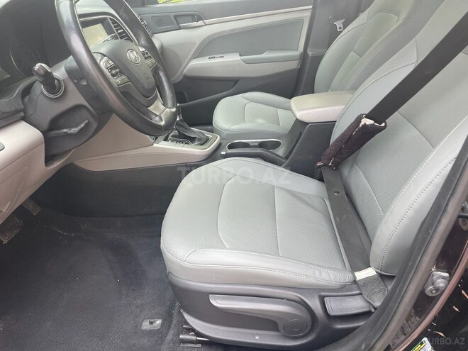 Hyundai Elantra 2018, 131,000 km - 2.0 l - Bakı