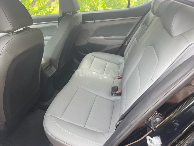 Hyundai Elantra 2018, 131,000 km - 2.0 l - Bakı