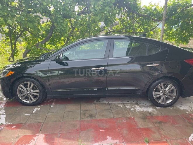 Hyundai Elantra 2018, 131,000 km - 2.0 l - Bakı