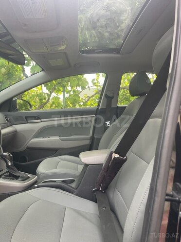 Hyundai Elantra 2018, 131,000 km - 2.0 l - Bakı