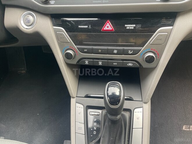Hyundai Elantra 2018, 131,000 km - 2.0 l - Bakı