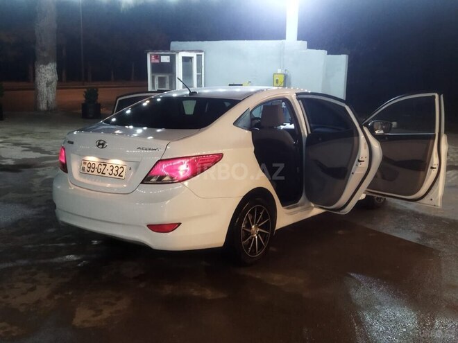 Hyundai Accent 2015, 206,000 km - 1.6 l - Bakı