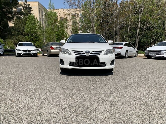 Toyota Corolla 2013, 257,000 km - 1.6 l - Bakı