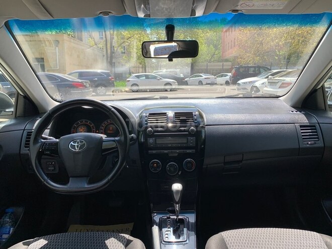 Toyota Corolla 2013, 257,000 km - 1.6 l - Bakı