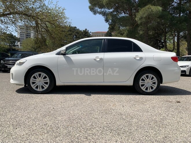 Toyota Corolla 2013, 257,000 km - 1.6 l - Bakı