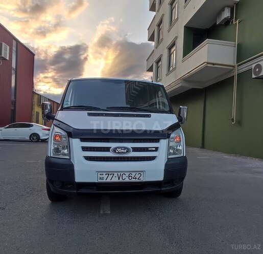 Ford Transit-14