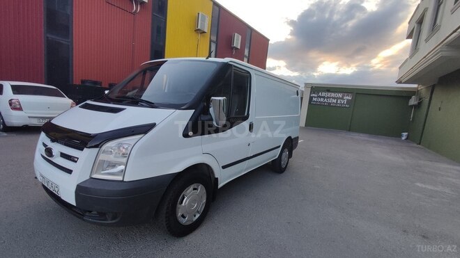 Ford Transit-2