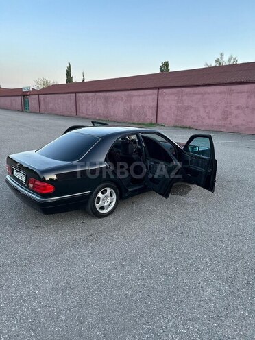 Mercedes E 260 1998, 306,000 km - 2.6 l - Gəncə