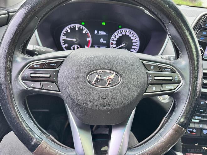 Hyundai Santa Fe-10