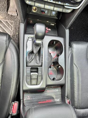 Hyundai Santa Fe-22