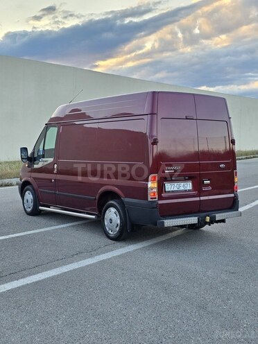 Ford Transit-5
