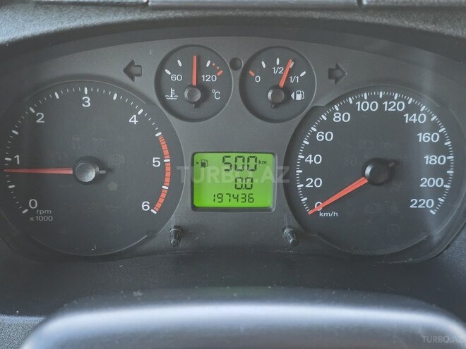 Ford Transit-15