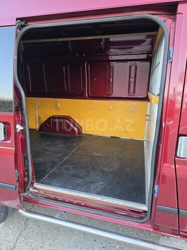 Ford Transit-20