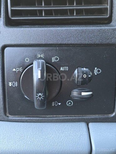 Ford Transit-6