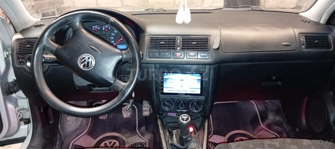 Volkswagen Golf 1999, 230,371 km - 1.4 l - Quba