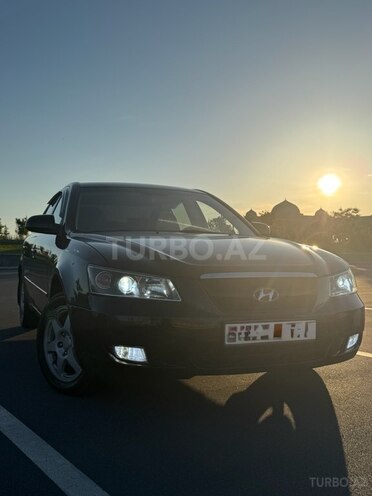 Hyundai Sonata-1