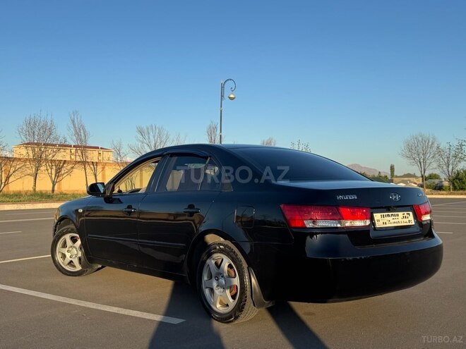 Hyundai Sonata-4