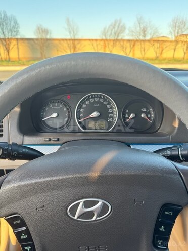 Hyundai Sonata-8