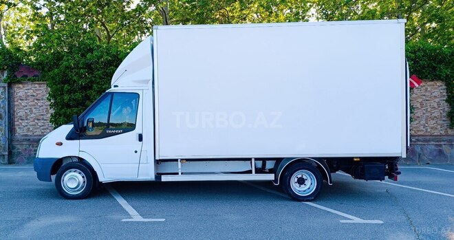 Ford Transit-5