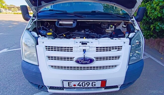 Ford Transit-3
