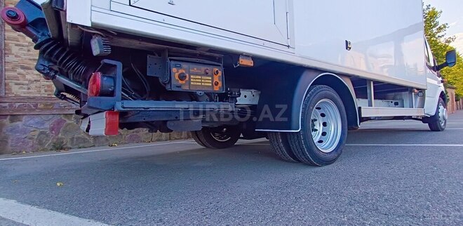 Ford Transit-14