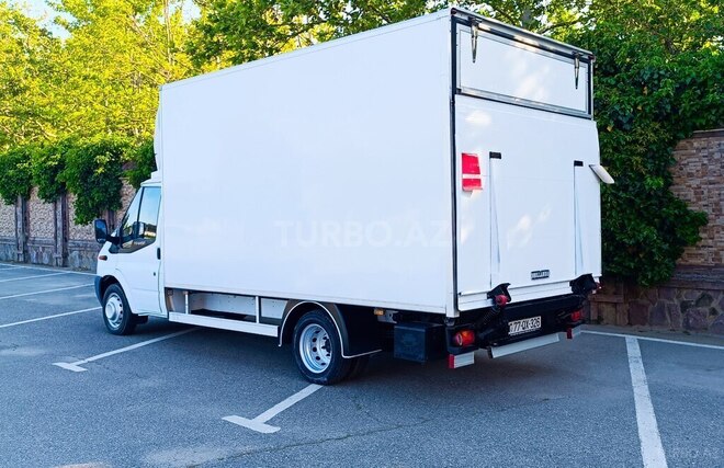 Ford Transit-7
