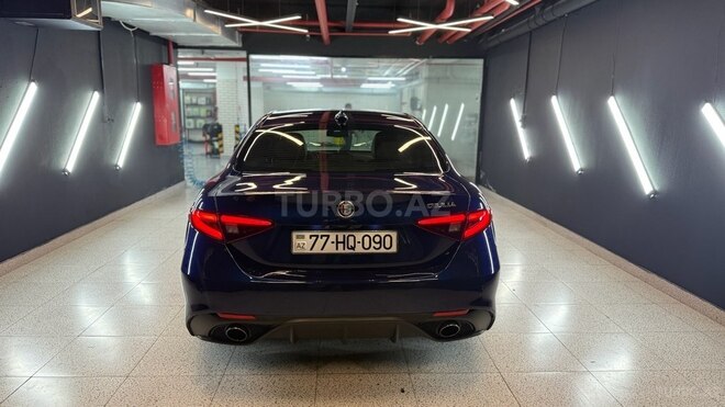 Alfa Romeo Giulia 2017, 64,000 km - 2.0 l - Bakı