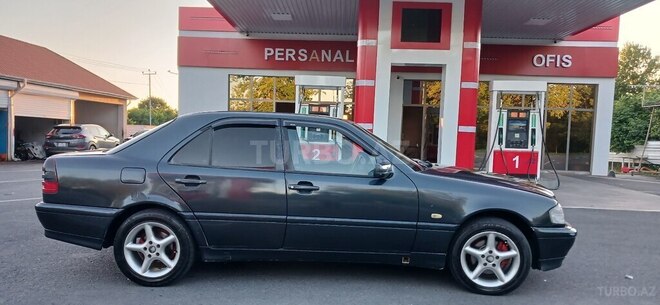 Mercedes C 200 1994, 685,335 km - 2.0 л - Zaqatala