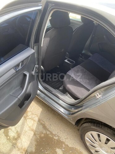 Skoda Rapid 2021, 38,000 km - 1.6 л - Bakı